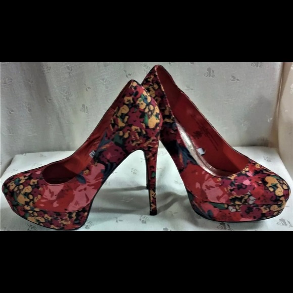 Xhilaration red floral platform stiletto - Picture 4 of 12